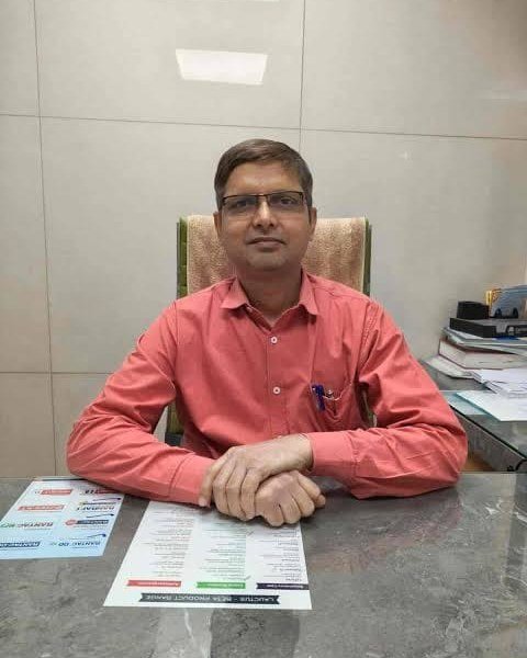 Dr. Qamar Siddiqui, Neuro and Spine Surgery at Narayan Hospital Gorakhpur