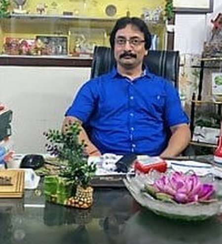 Consultant at Narayan Hospital, Gorakhpur